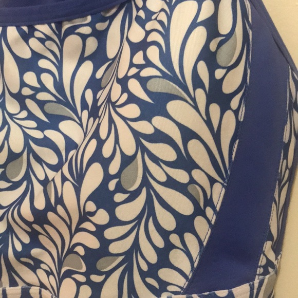 💚 2/22 💚 Workout top with built in bra - Picture 6 of 6